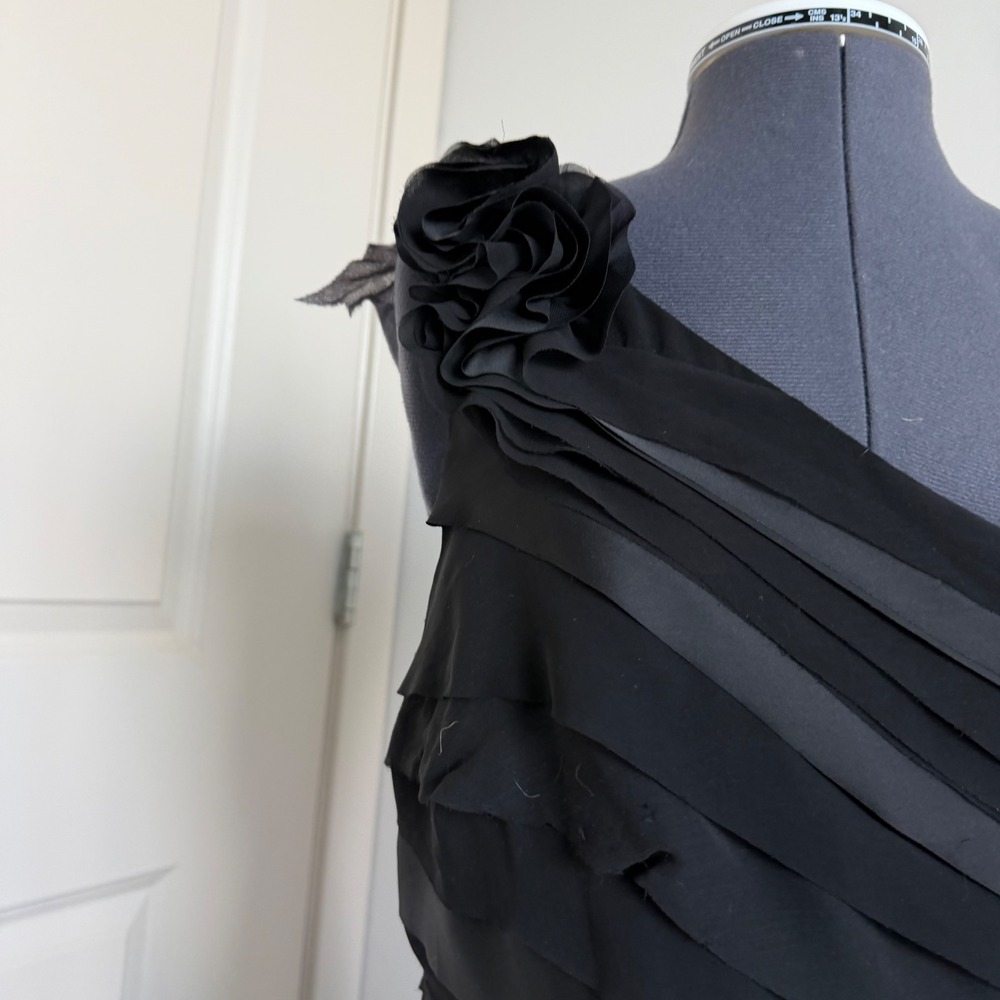Vintage White House Black Market Layered One Shoulder Top Size 4